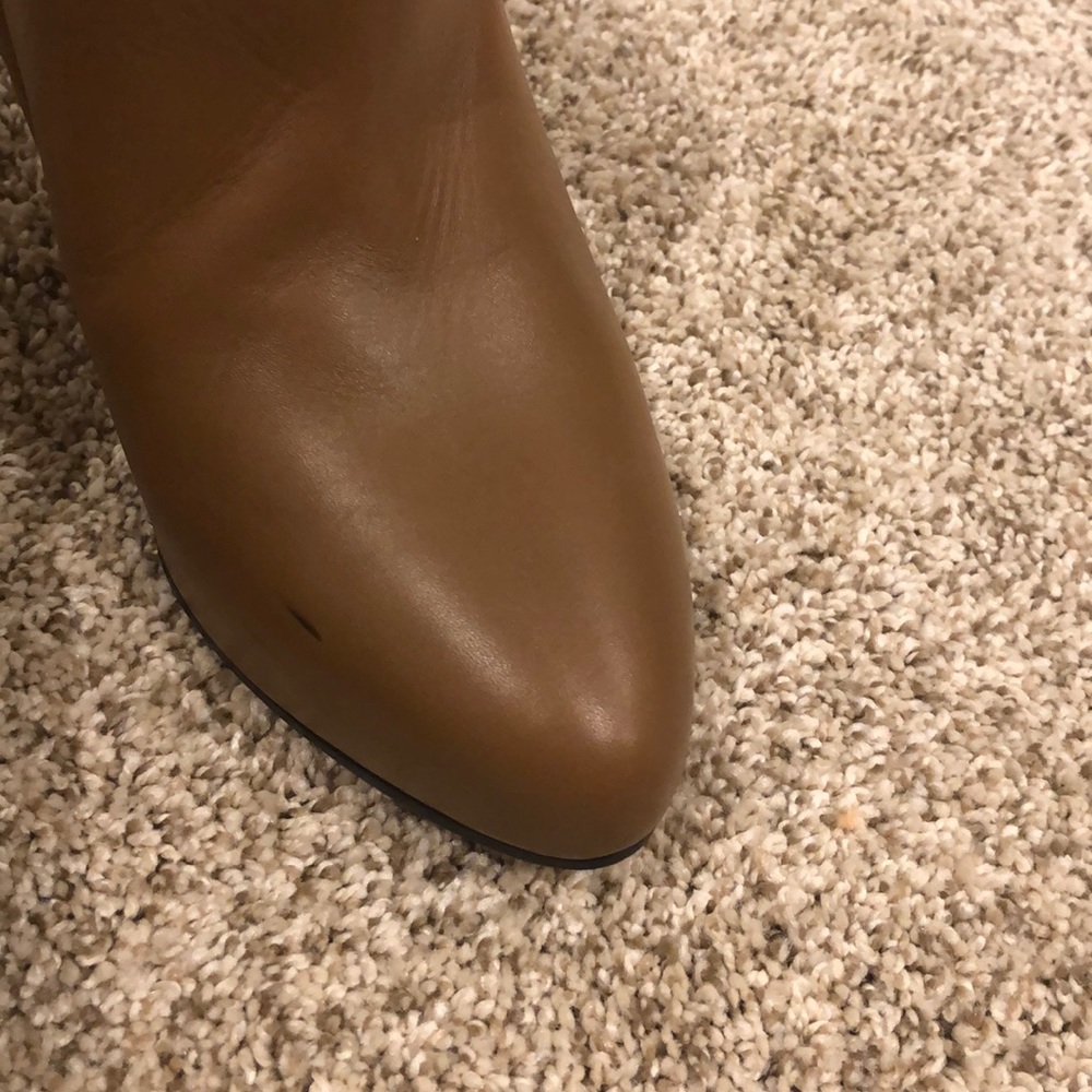 Beige leather Balenciaga booties - Picture 7 of 8